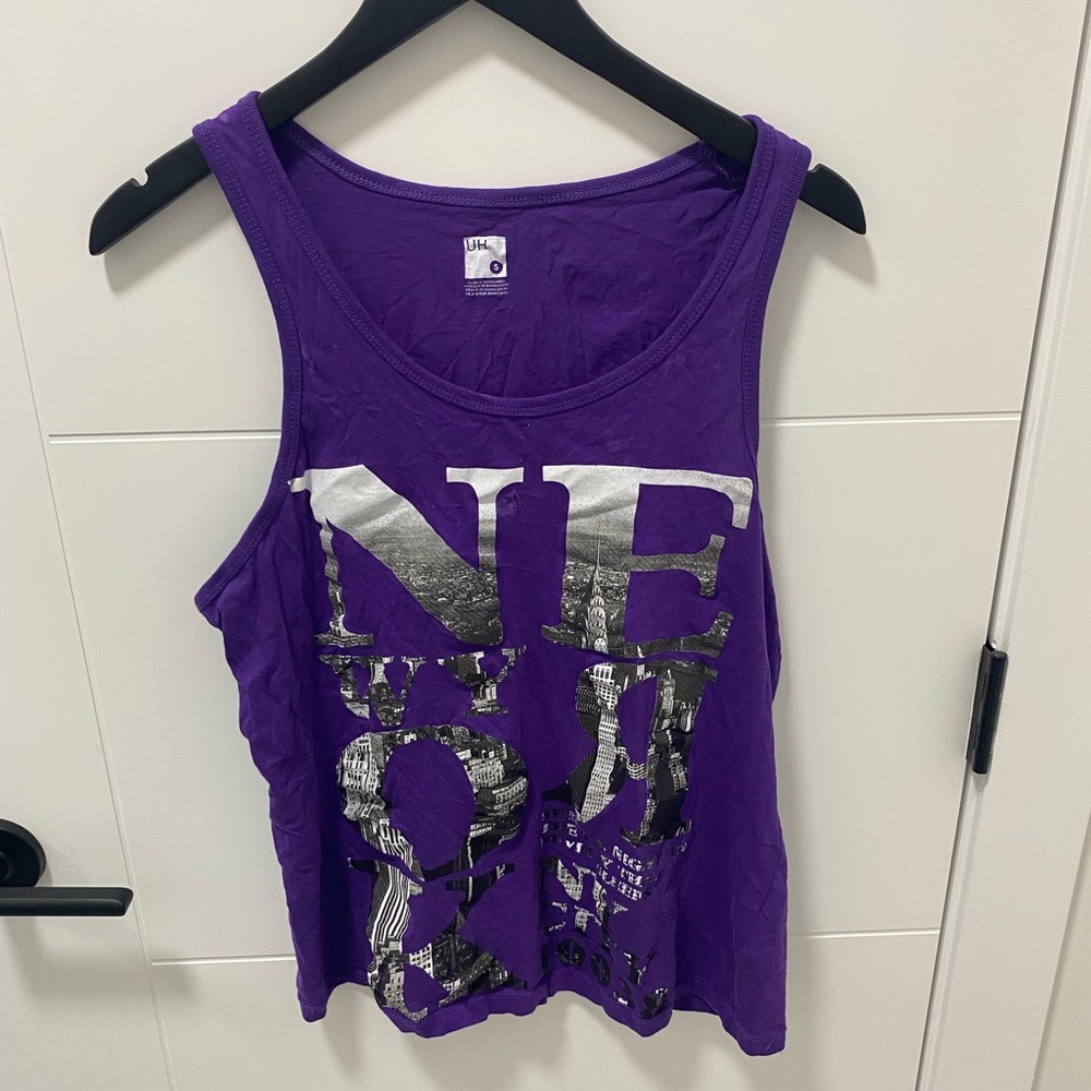 UH tank top men’s small